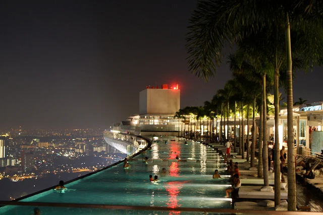 marina sands hotel pool